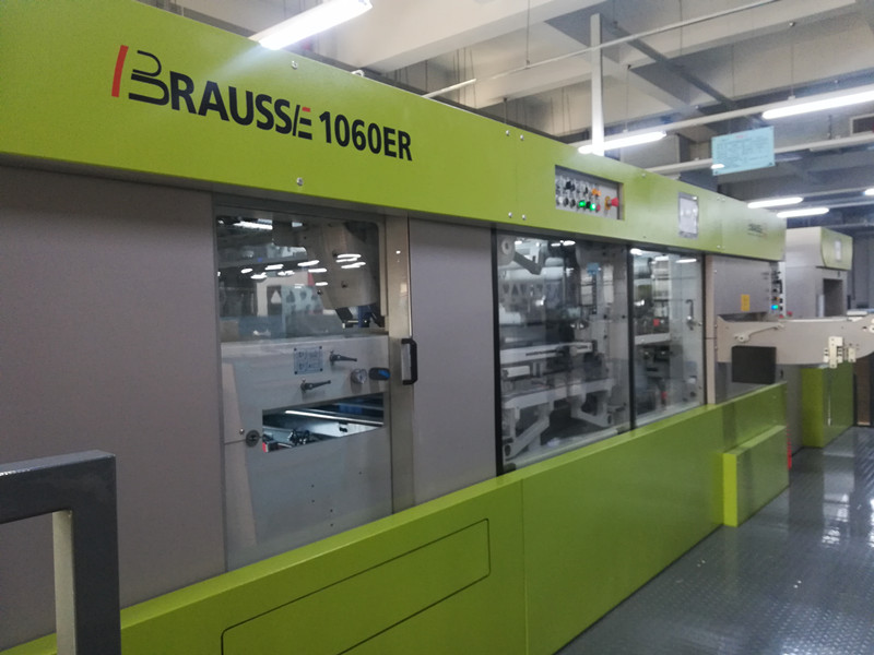 麦点引进BRAUSSE1060ER全自动模切全清废机